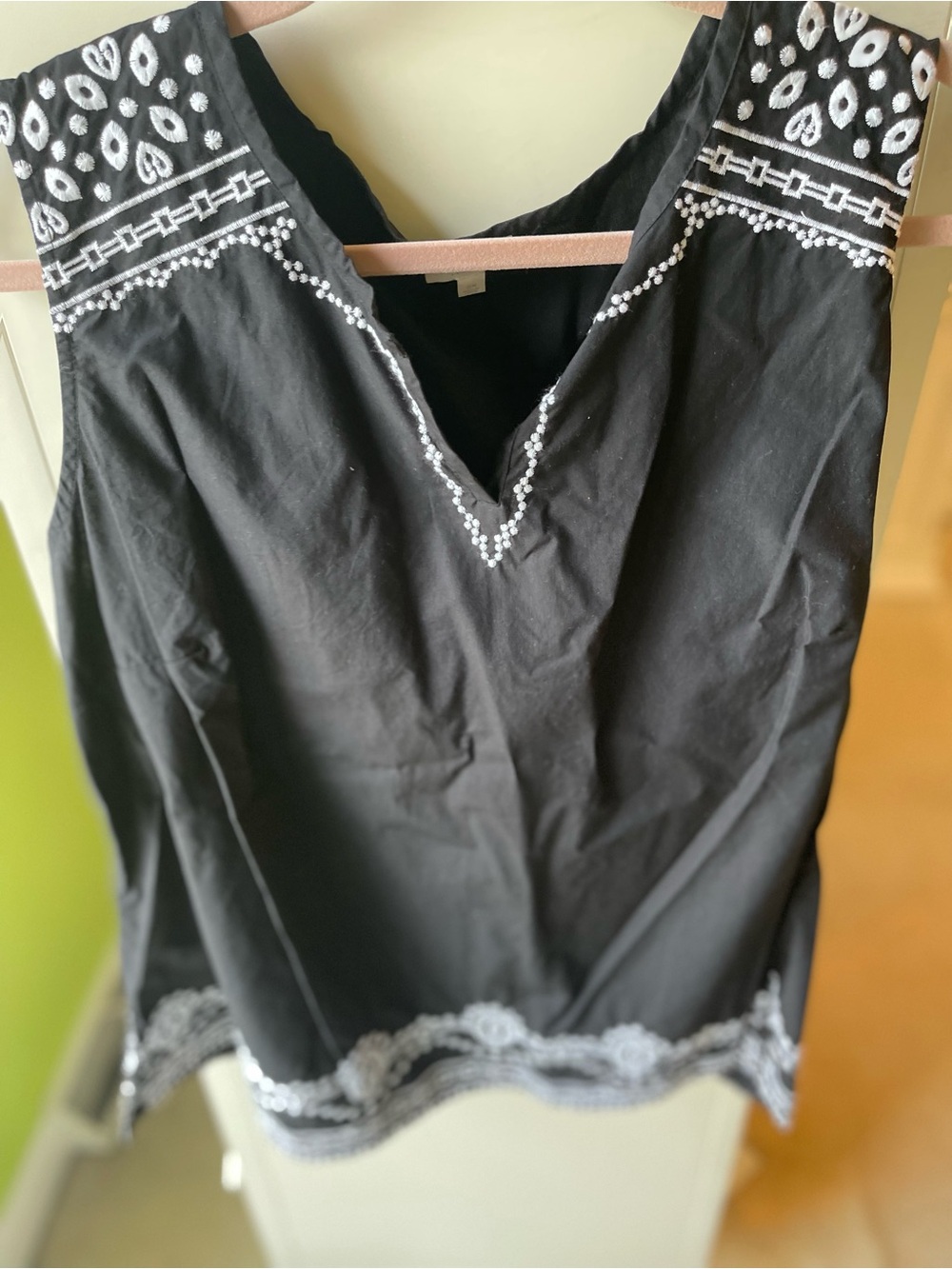 Talbots Black Sleeveless V-Neck Tank with White Embroidery